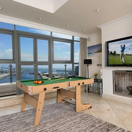 Luxury Center Penthouse *