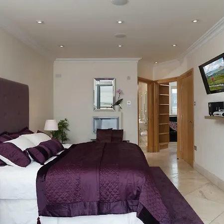 Luxury Center Penthouse *